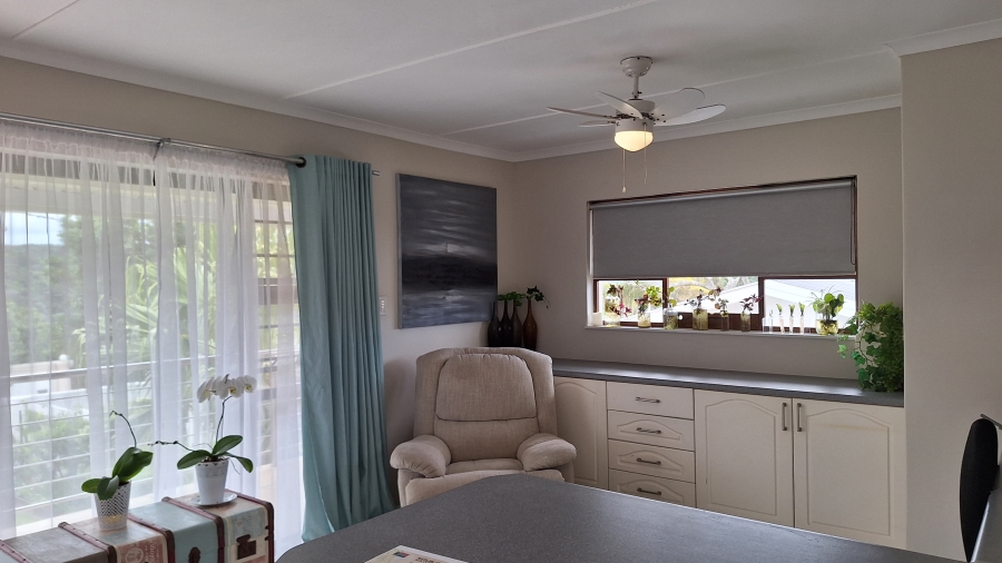 6 Bedroom Property for Sale in Gonubie Eastern Cape
